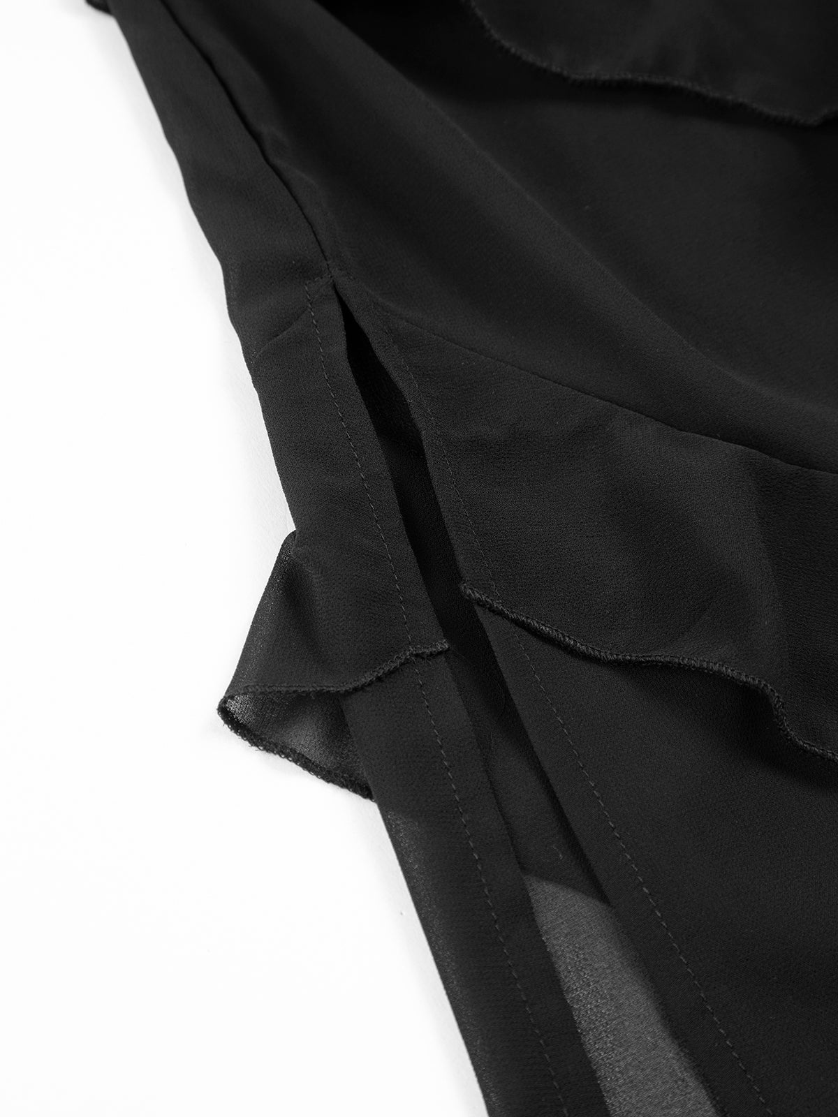 Halbtransparentes, langes Kleid mit Rüschen und Reißverschluss