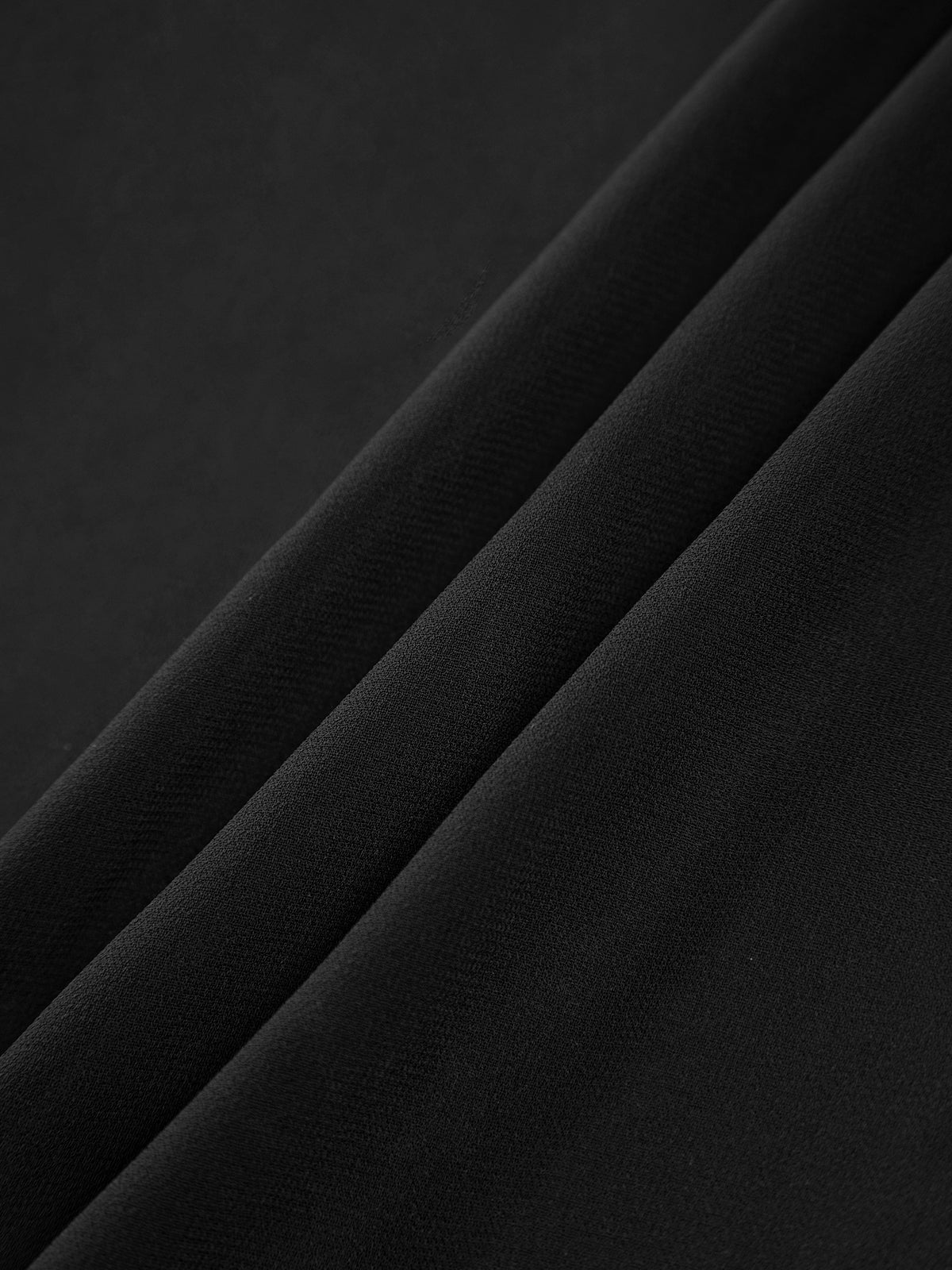Halbtransparentes, langes Kleid mit Rüschen und Reißverschluss