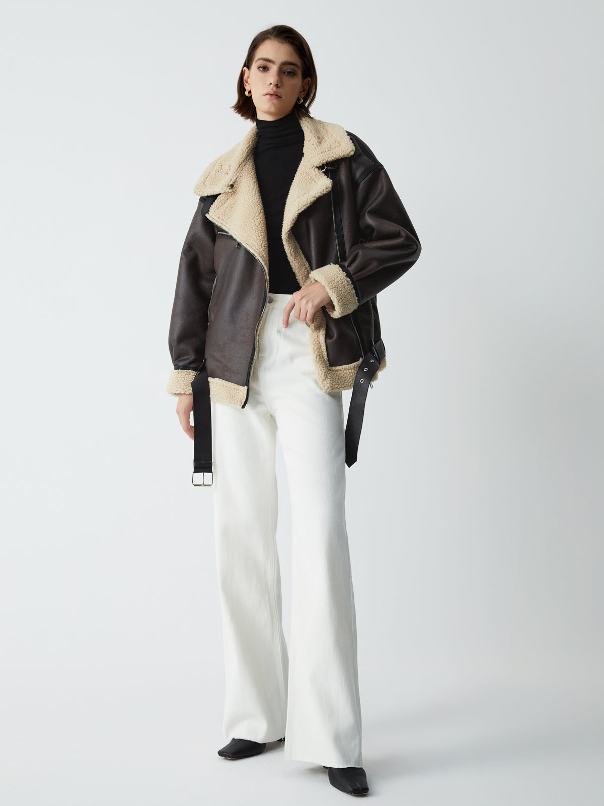 Klassische Fliegerjacke aus Lammfellleder mit Sherpa-Futter