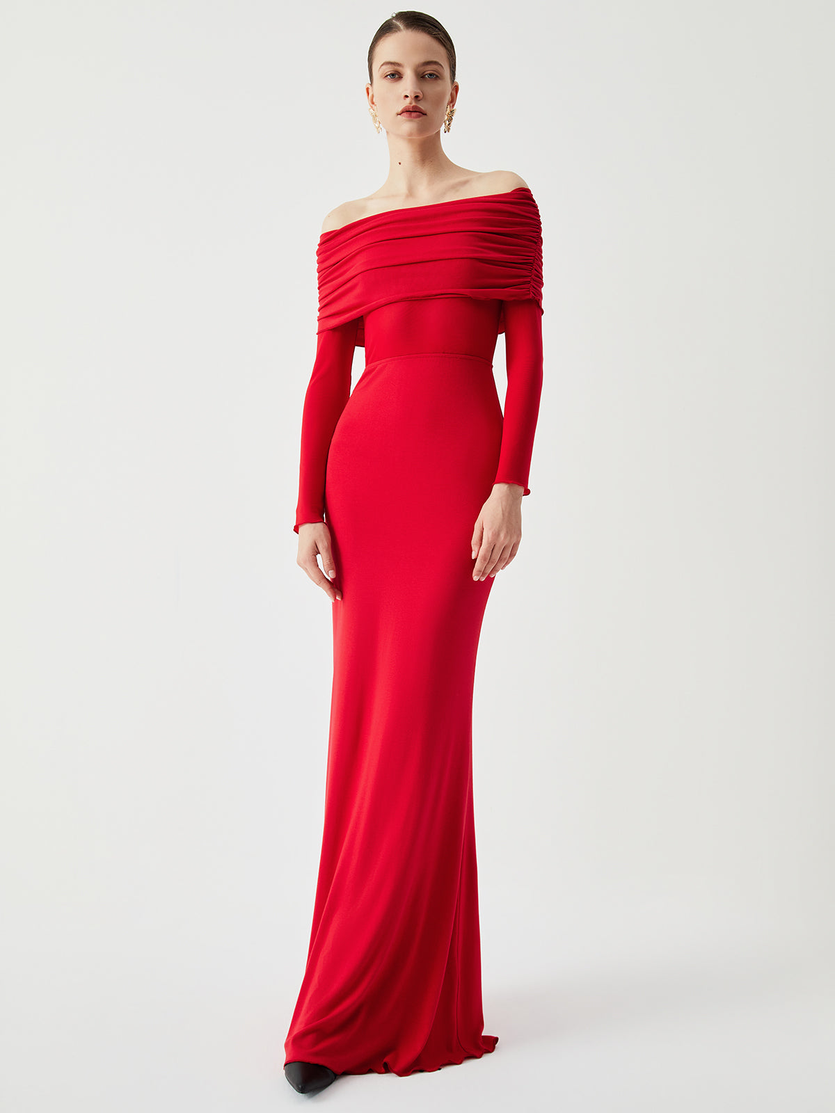 Halbtransparentes, schulterfreies, langärmliges Netzkleid