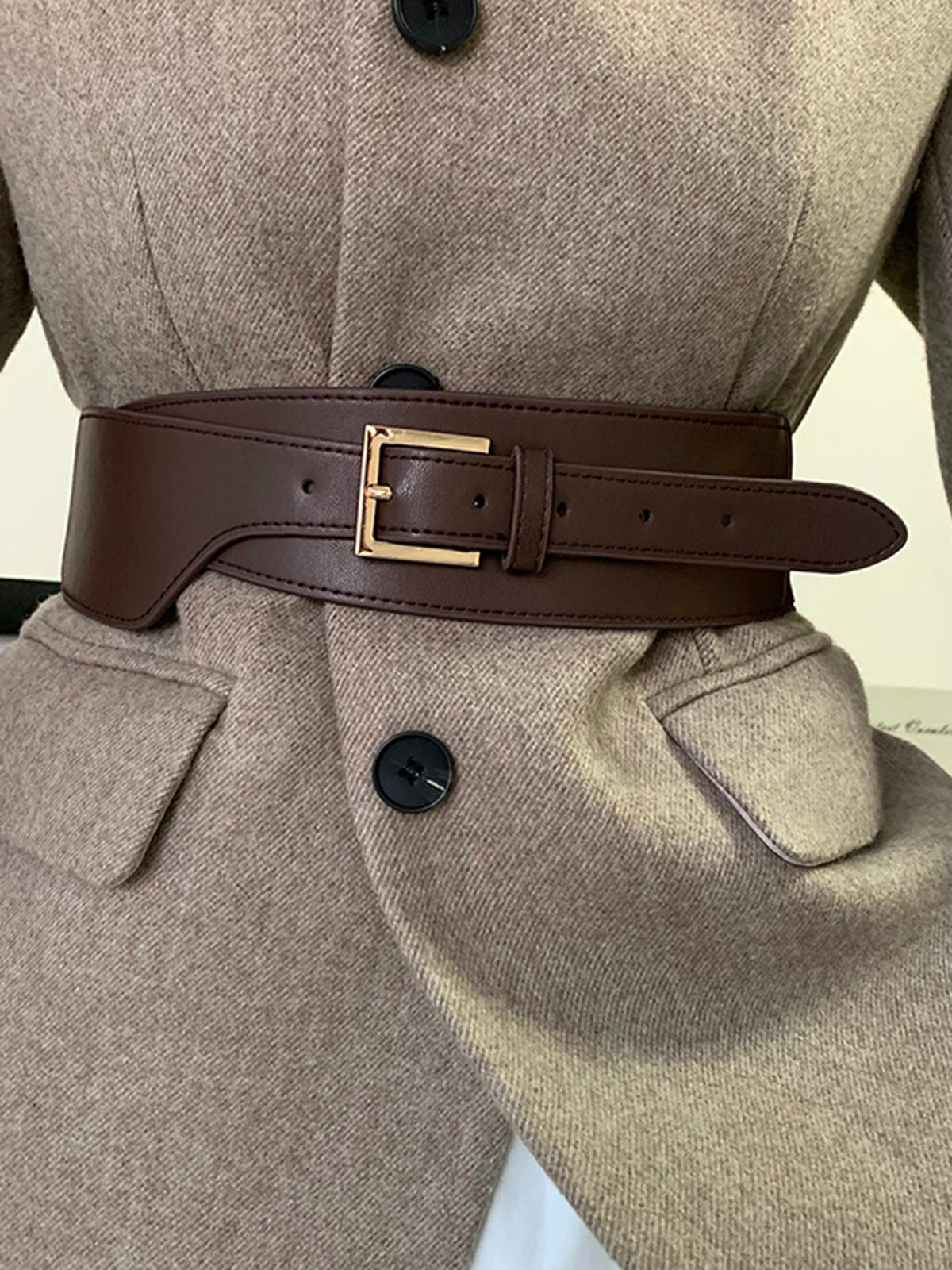 Asymmetrischer Ledergürtel