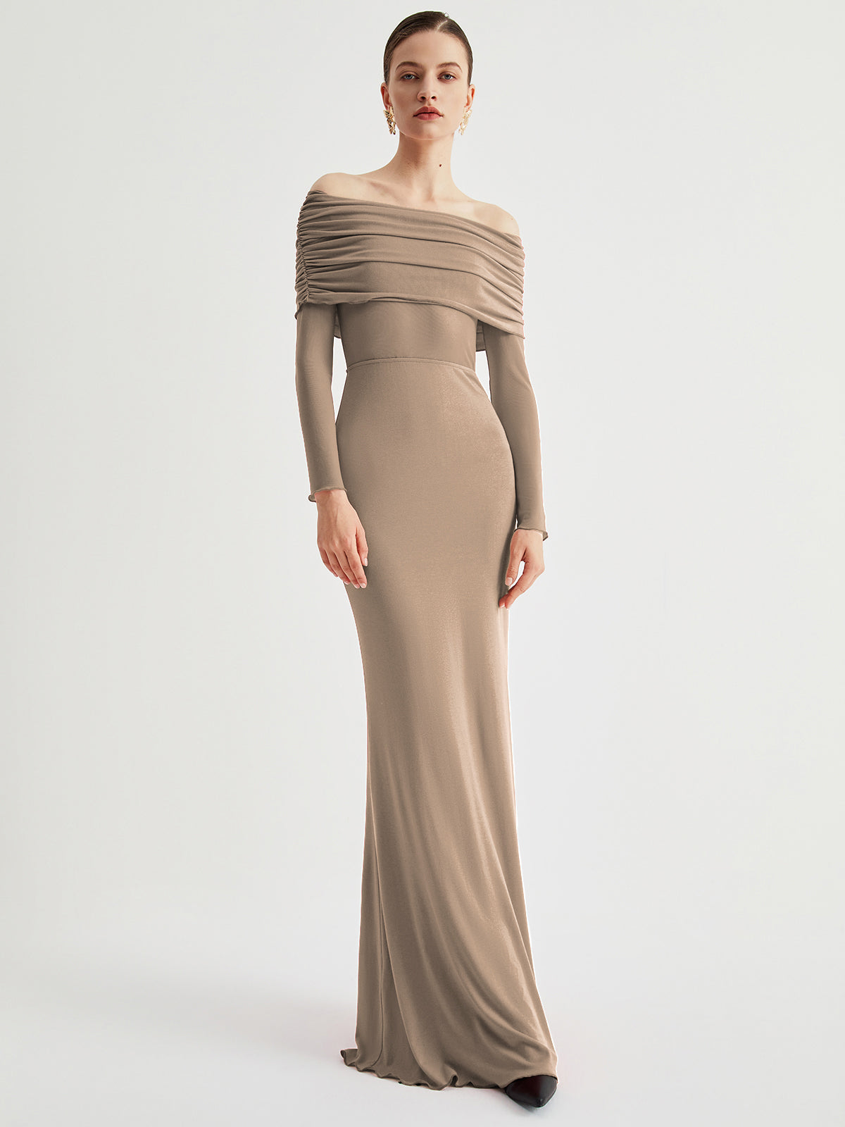 Halbtransparentes, schulterfreies, langärmliges Netzkleid
