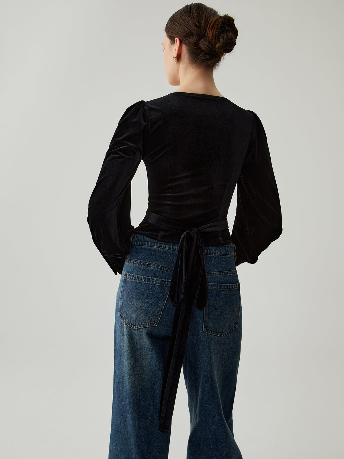 Sammetsknappad V-ringad långärmad Crop Top