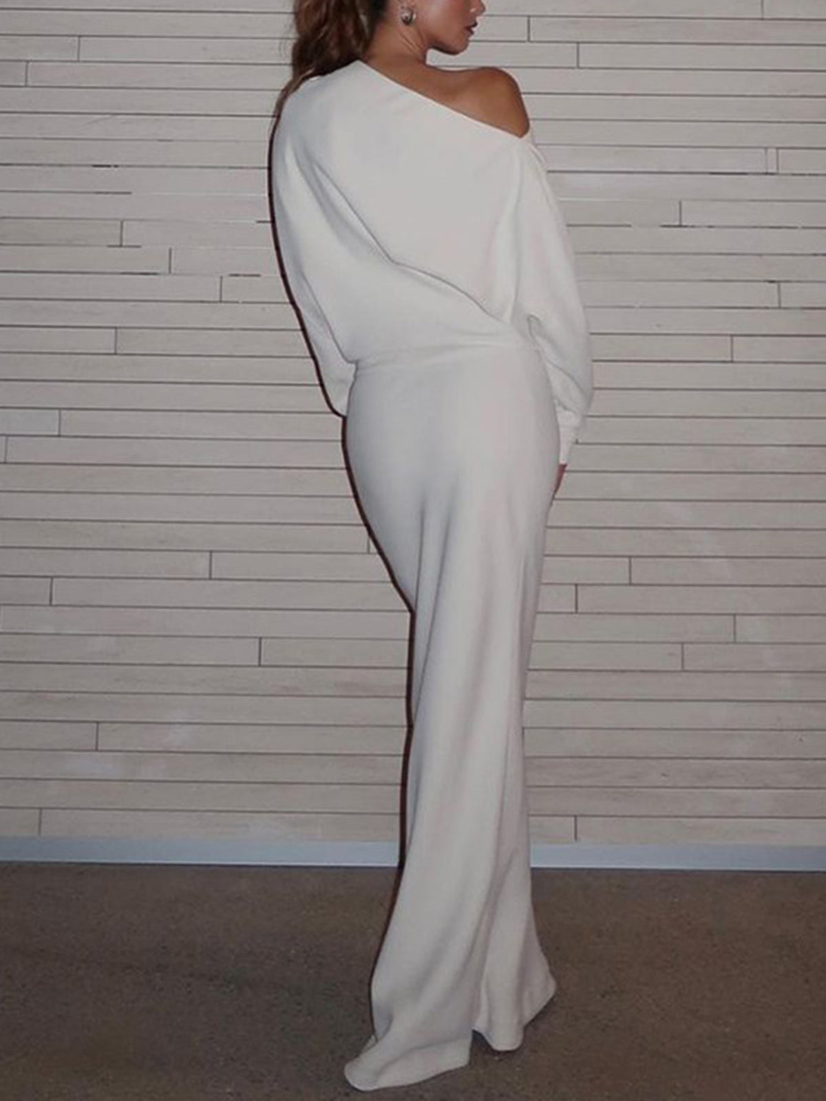 Asymmetrisk Off Shoulder Enfärgad Långärmad Maxiklänning