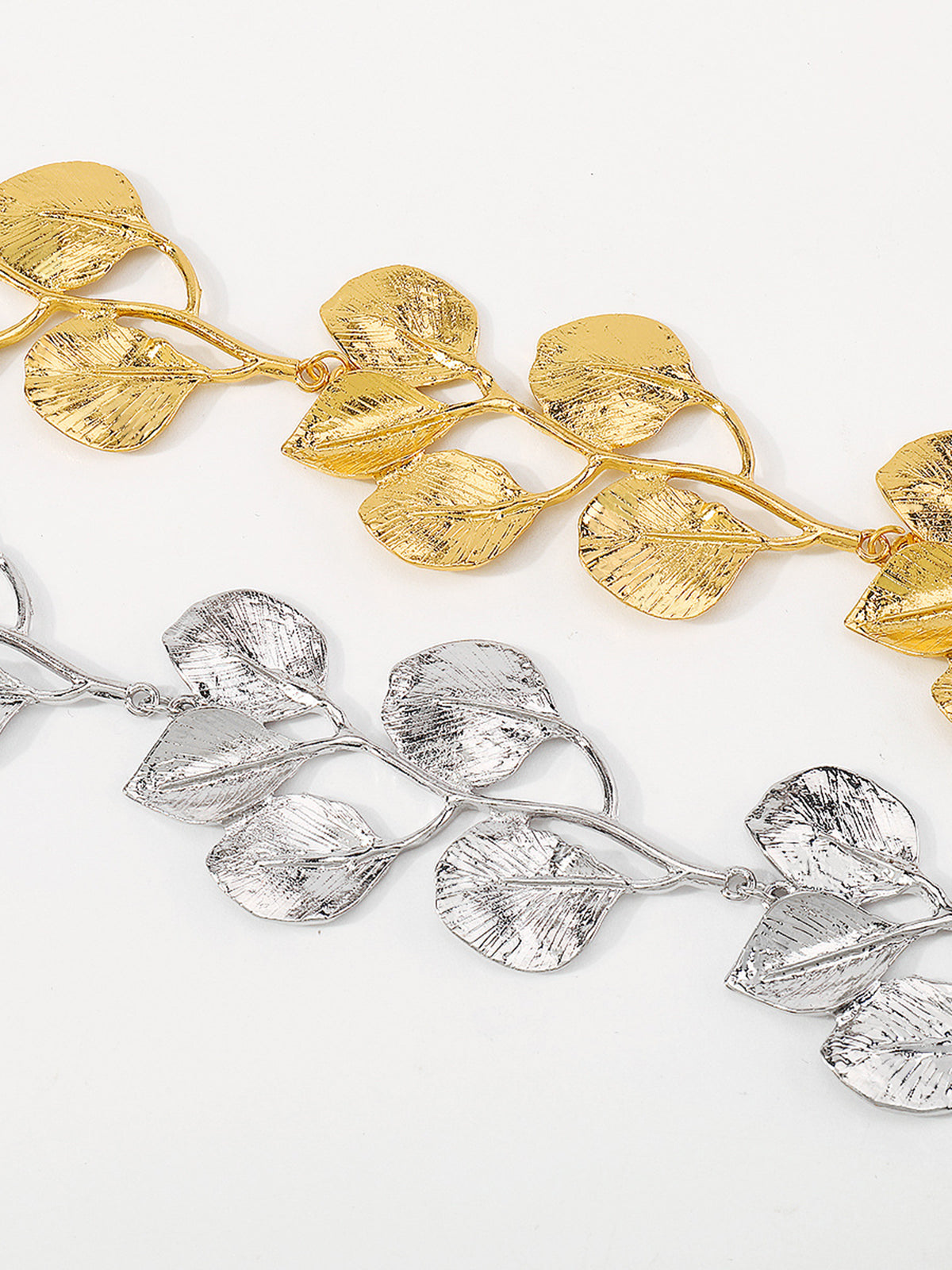 Halsband i vintage-legering med bladmotiv