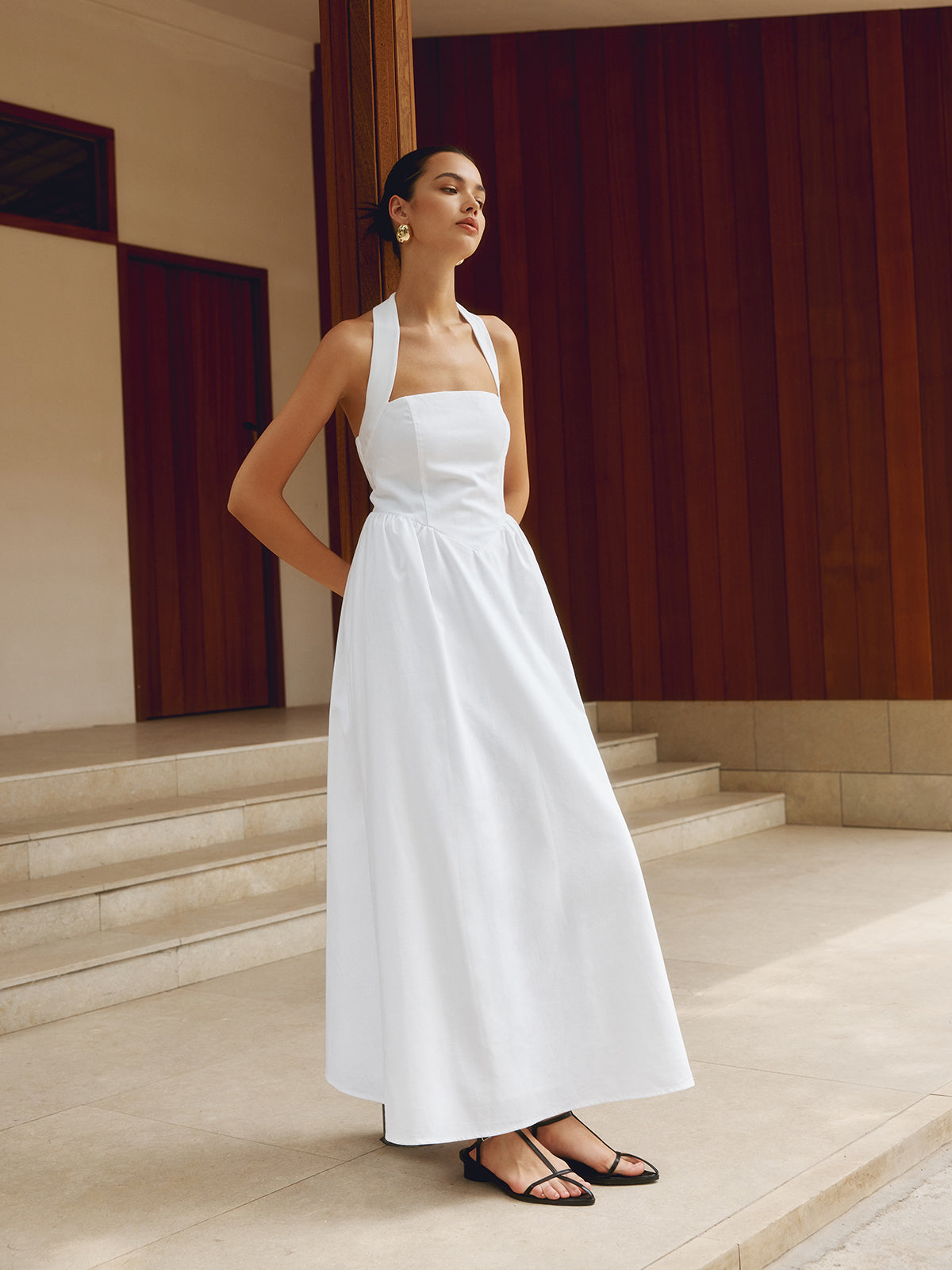 Langes Neckholder-Kleid in A-Linie aus Baumwolle und Leinen