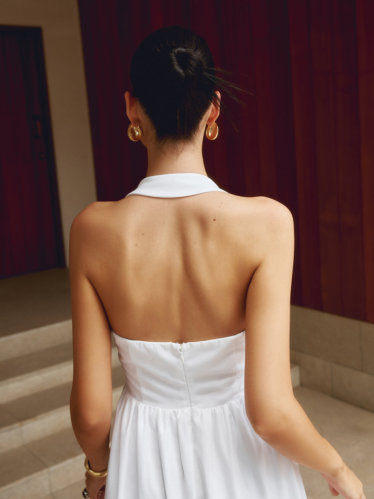 Langes Neckholder-Kleid in A-Linie aus Baumwolle und Leinen
