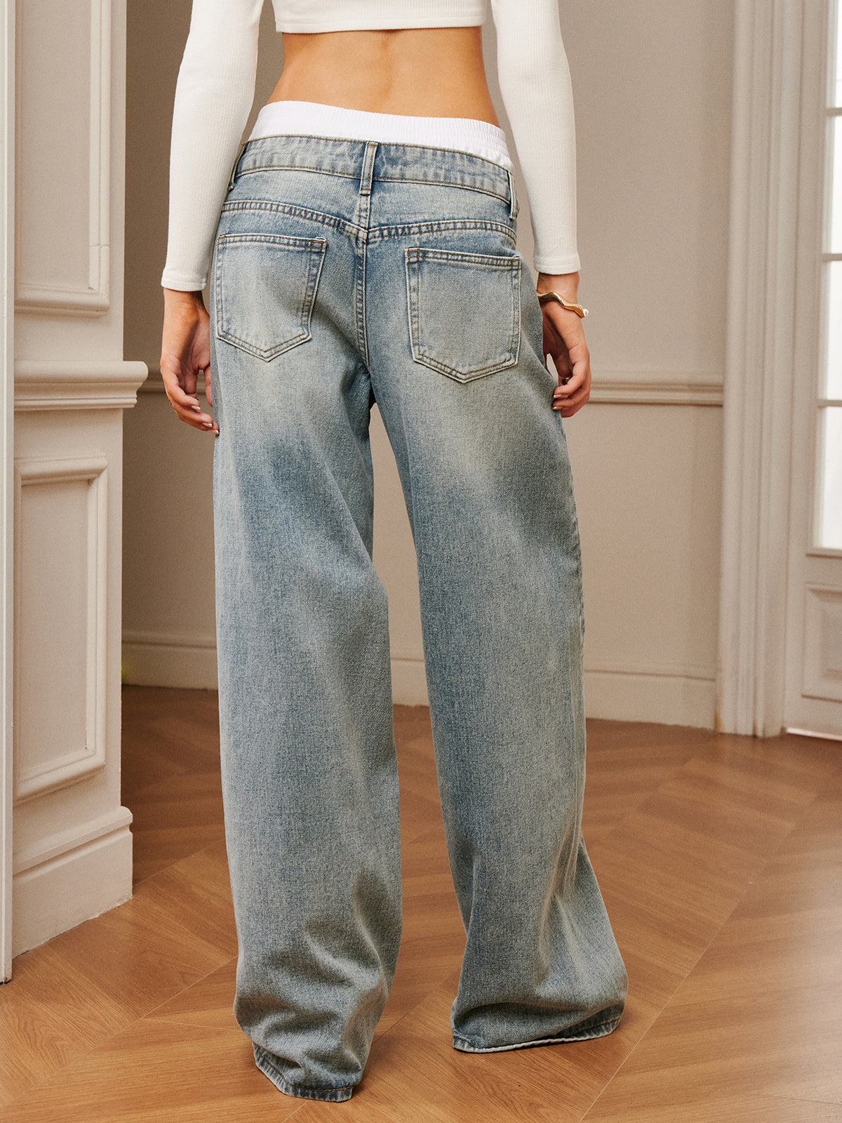 Jeans mit kontrastierender Einfassung