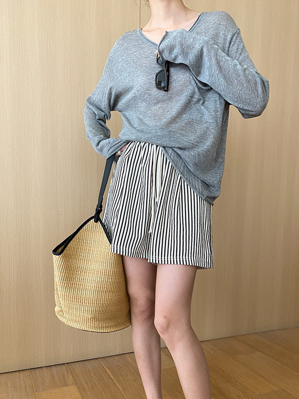 Vielseitige Shorts mit Nadelstreifen und Kordelzug