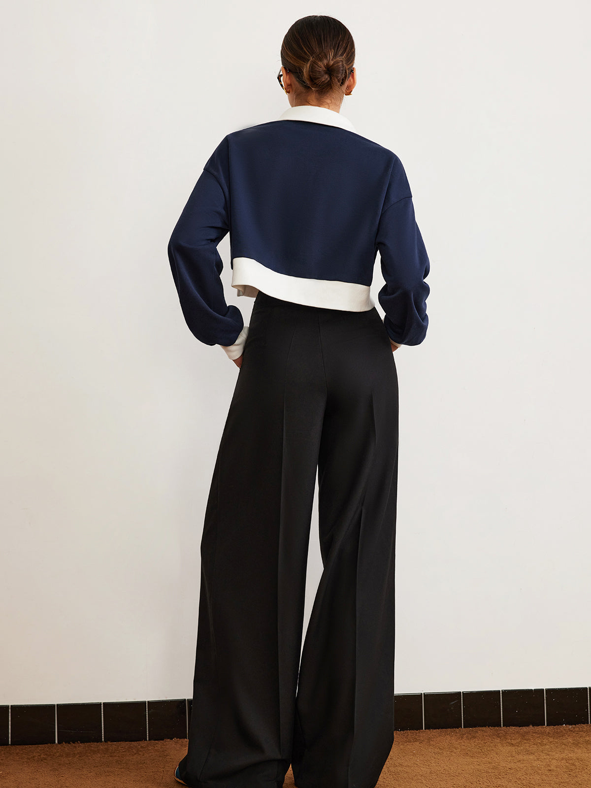Kurzes Polo-Sweatshirt mit Patchwork
