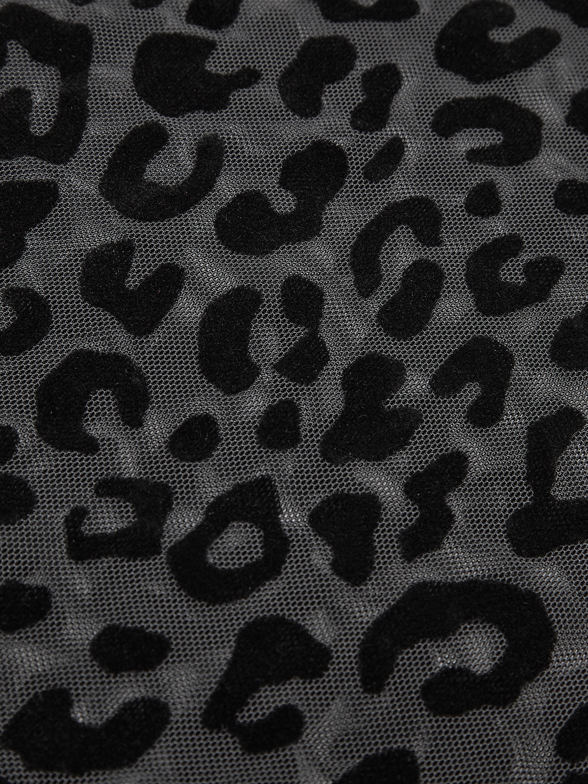 Leopardmönstrad t-shirt med skör passform