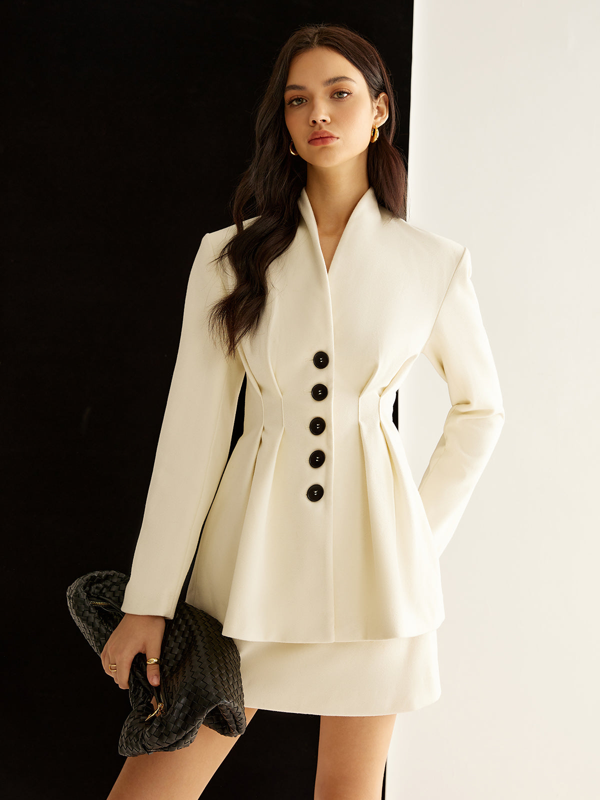 Elegant plisserad kavaj med knappar
