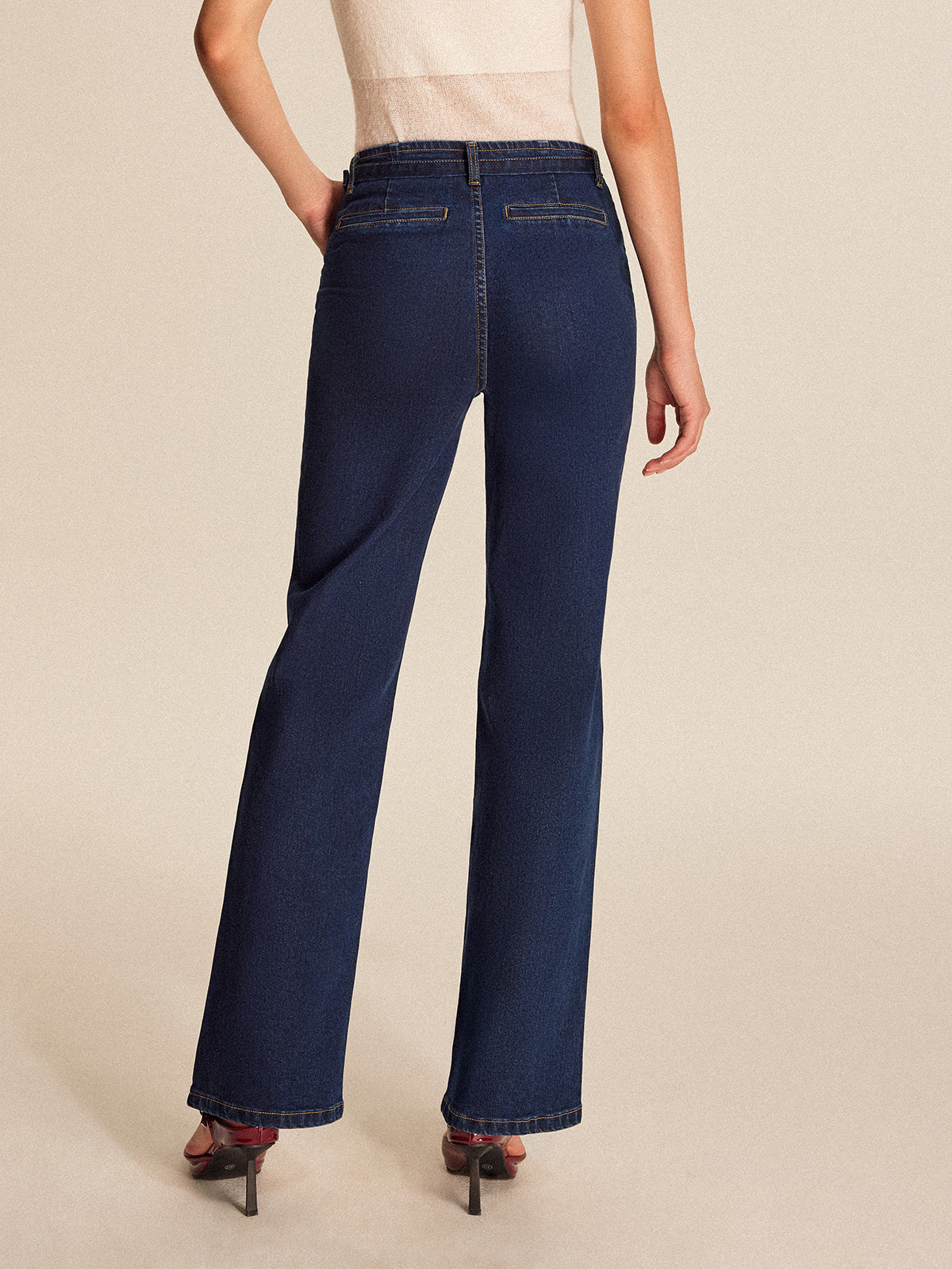 Denimbyxor med raka ben och skärp