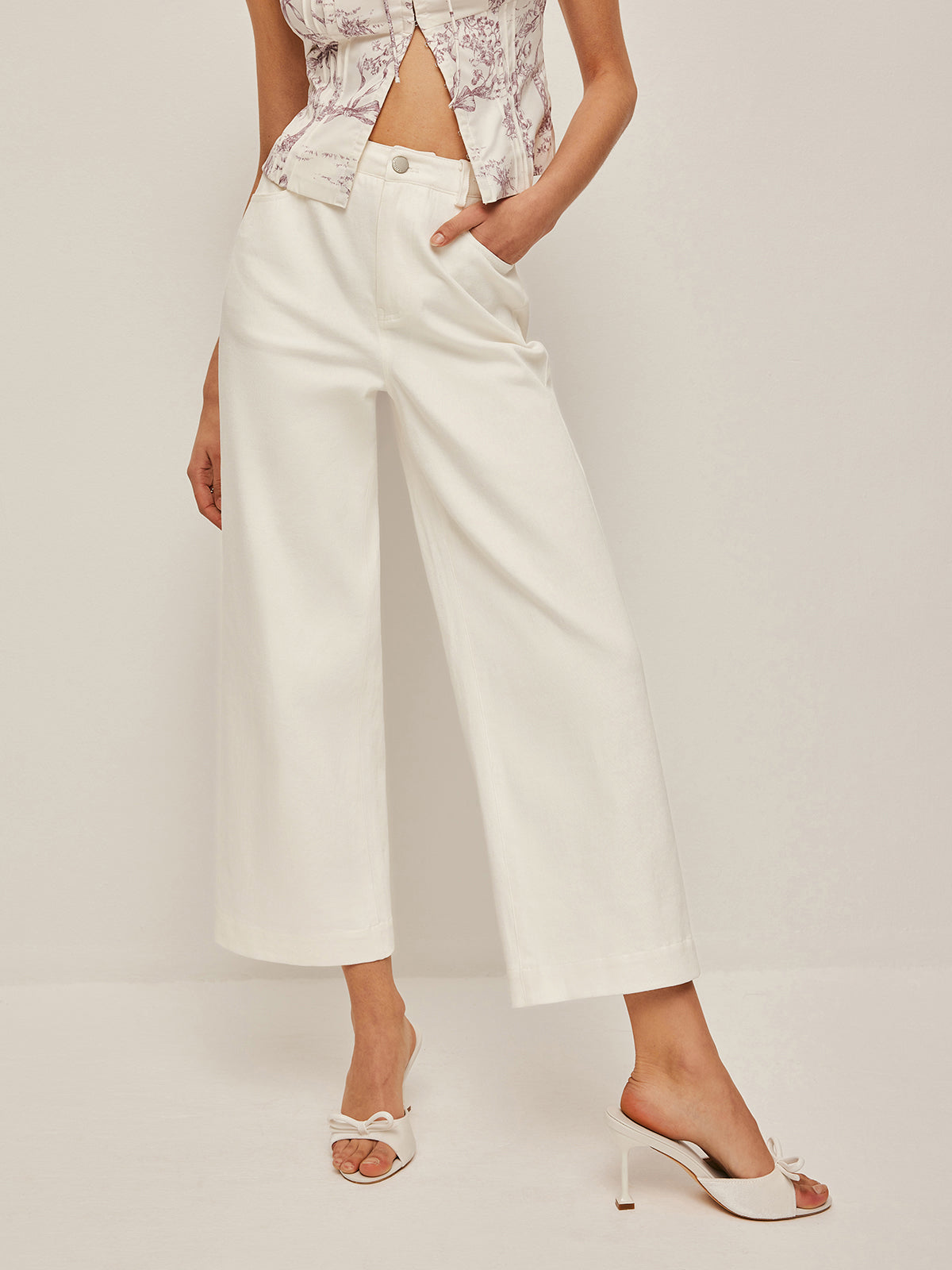 Jeans mit hoher Taille und weitem Bein