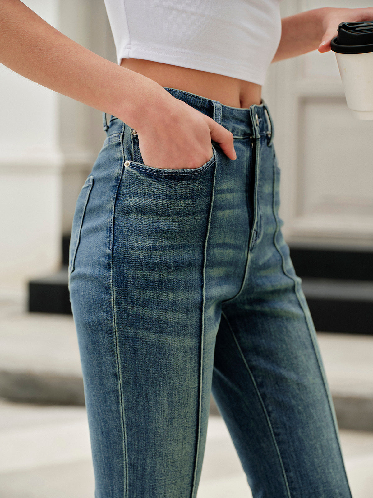 Låg midja med vida ben och denimjeans