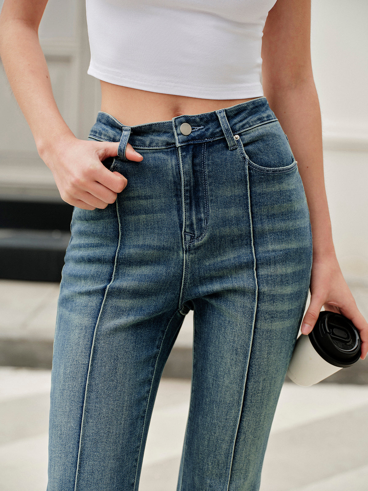 Låg midja med vida ben och denimjeans