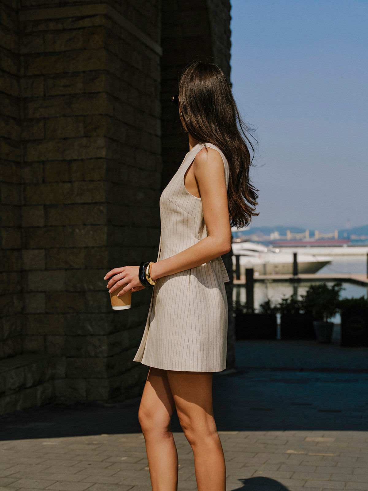 Kleid aus Leinenmischung mit Knopfleiste vorne und Taschen