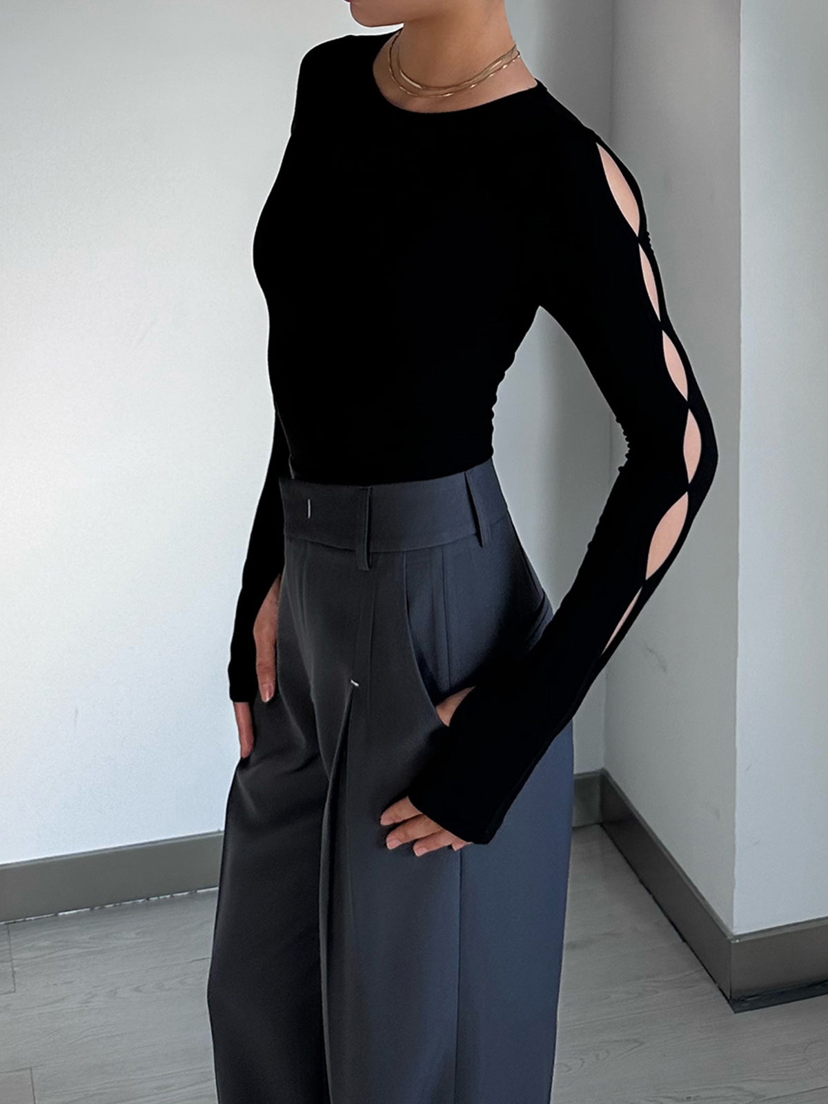 Bodysuit mit Schlüssellochausschnitt und langen Ärmeln