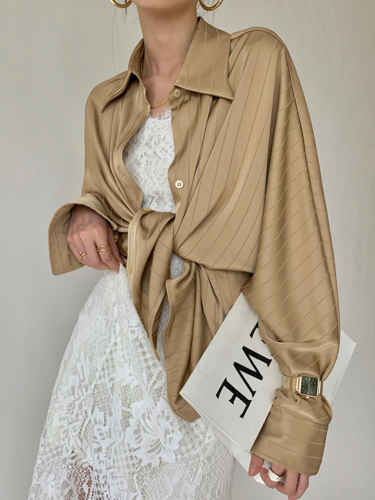 Charlotte Oversized Skjorta Med Knappar Och Krage 