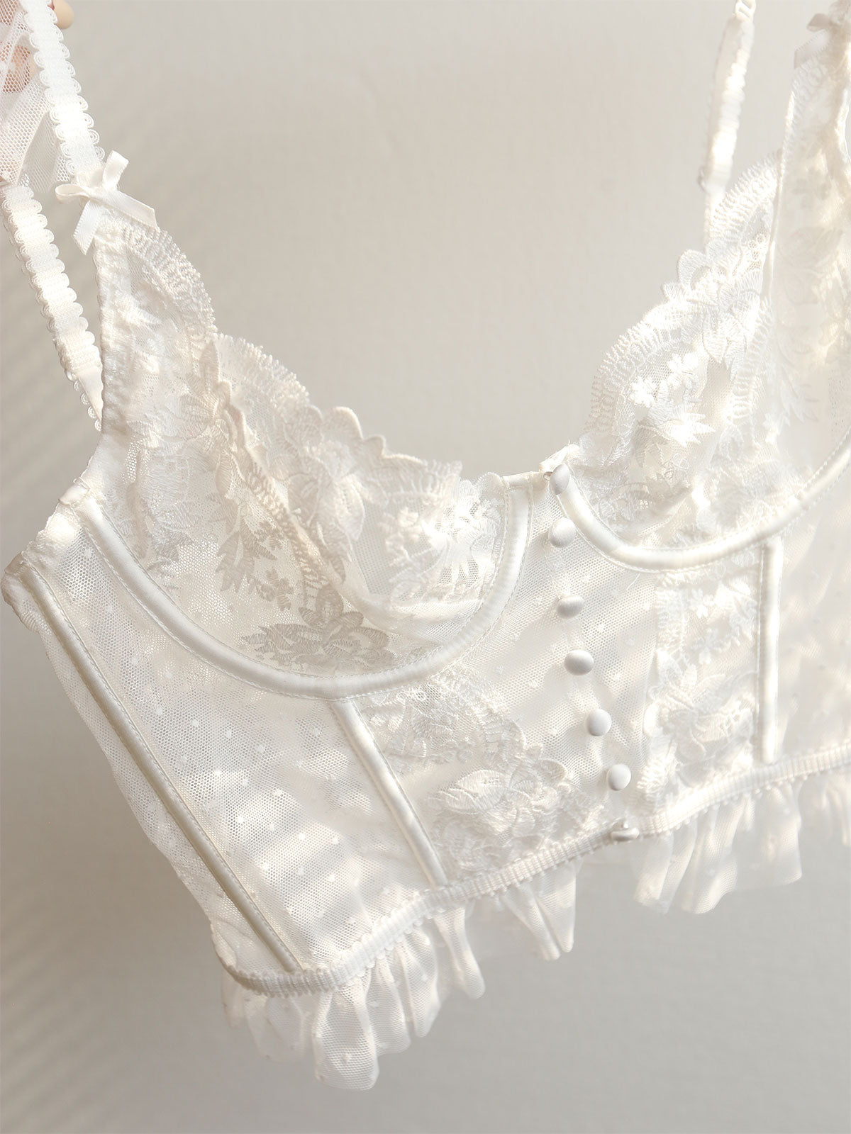 Crop Top aus transparentem Spitzennetz mit Blumenmuster 