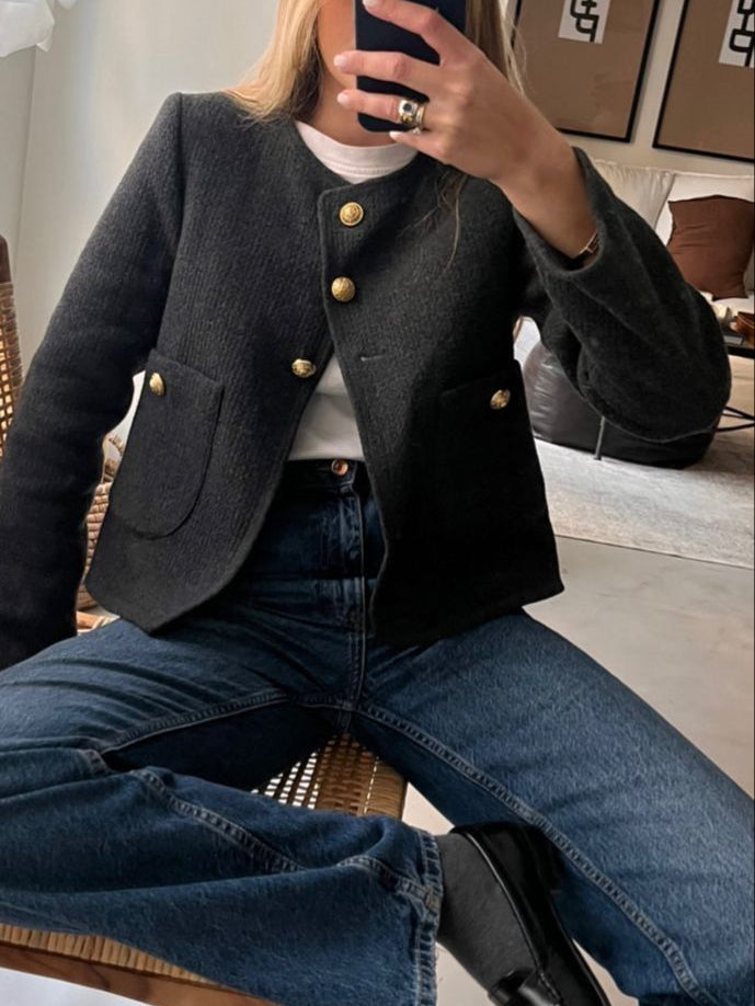Tweedjacka med estetik från Old Money