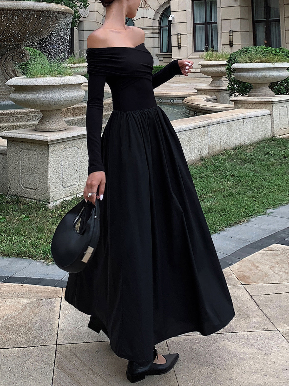 Schulterfreies, langes Criss-Cross-Kleid