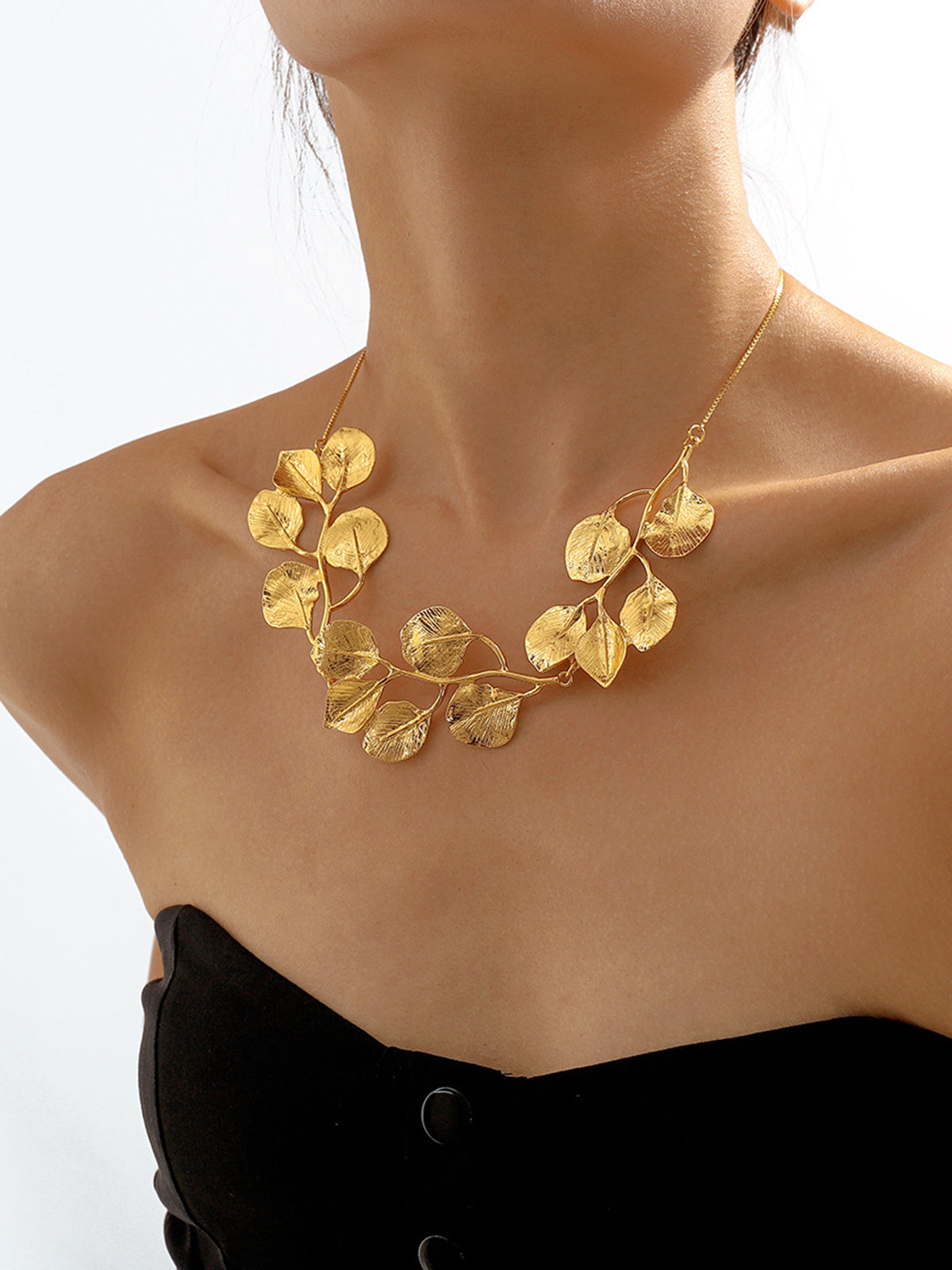 Halskette im Vintage-Stil mit Blatt-Design
