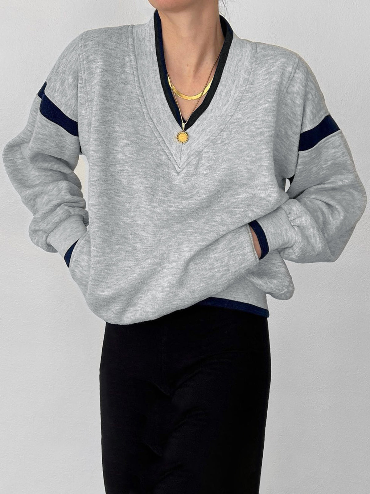 Oversize-Sweatshirt mit Kontrastbesatz 