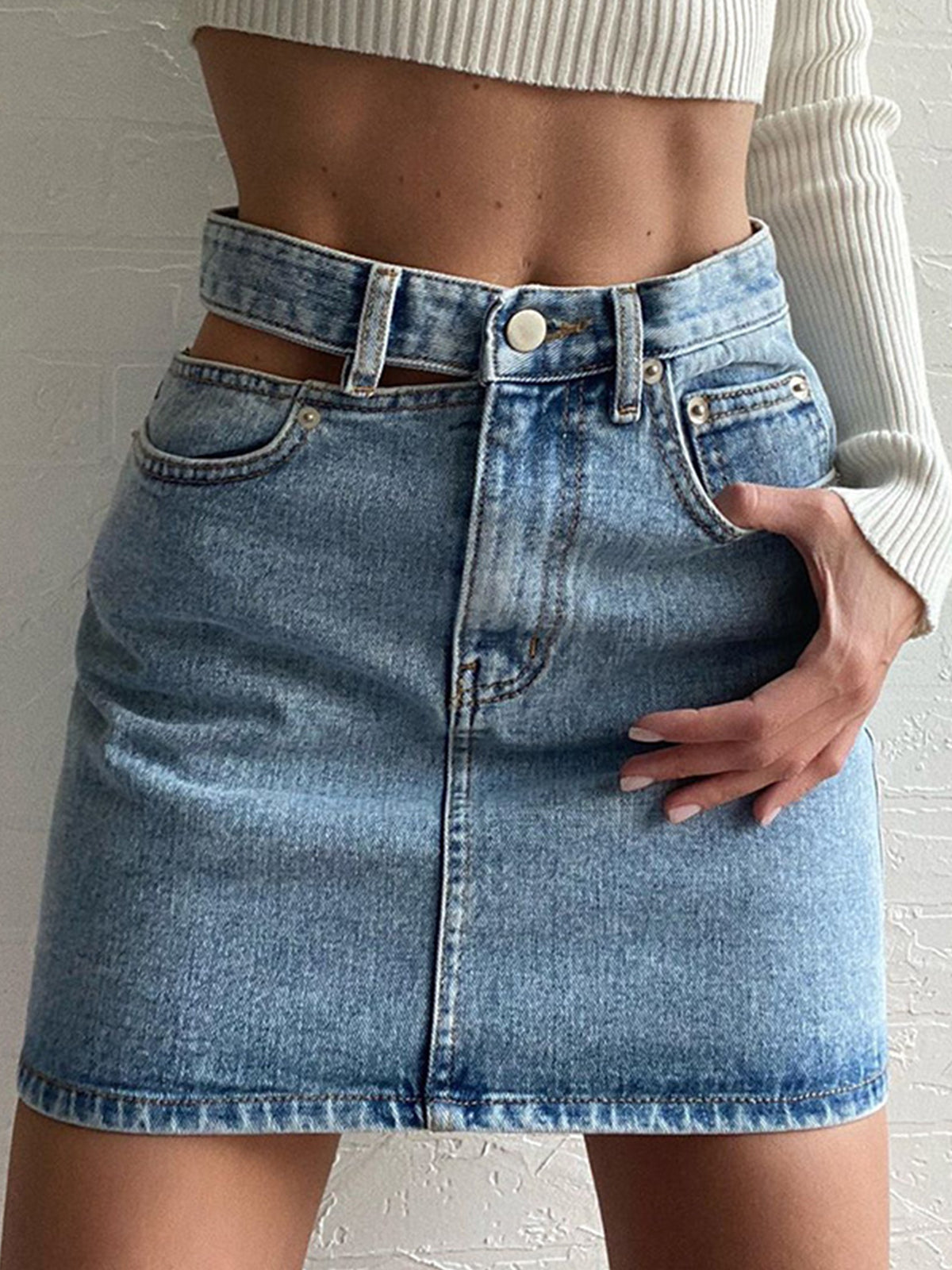 Denimkjol med hög midja och utskuren design