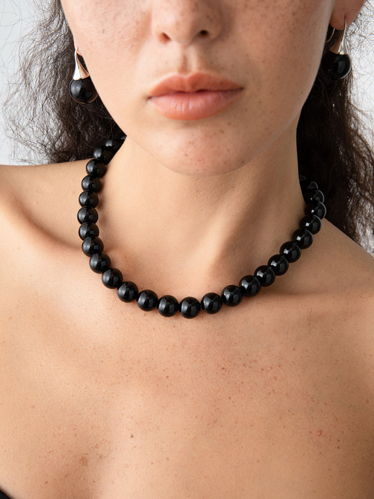 Elegante schwarze Onyx-Perlenkette 
