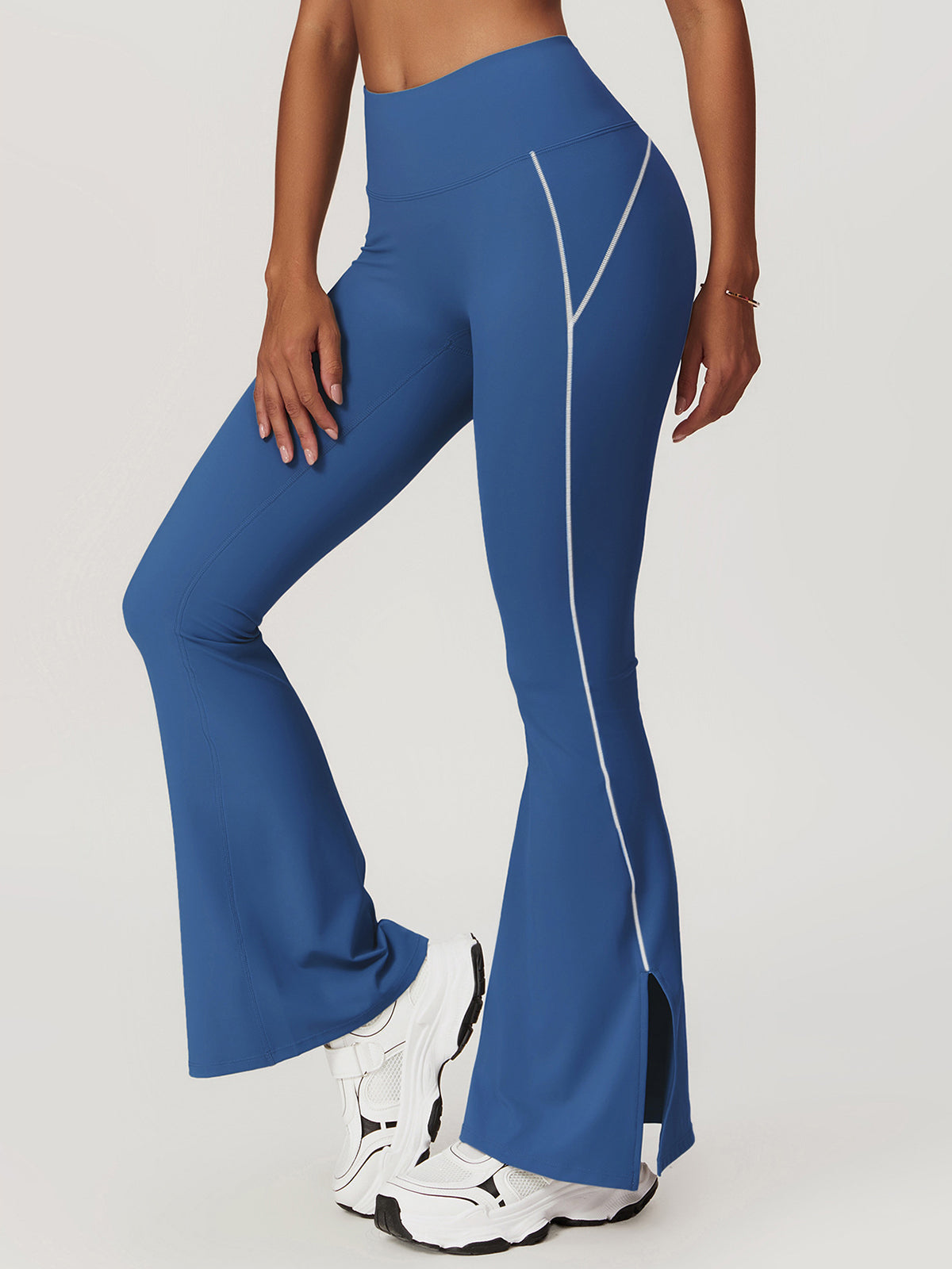 Högmidjade höftlyftande utsvängda leggings