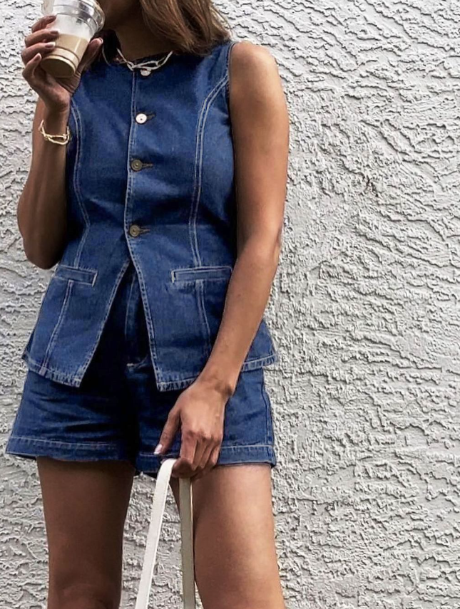 Set med peplumväst i denim och shorts 