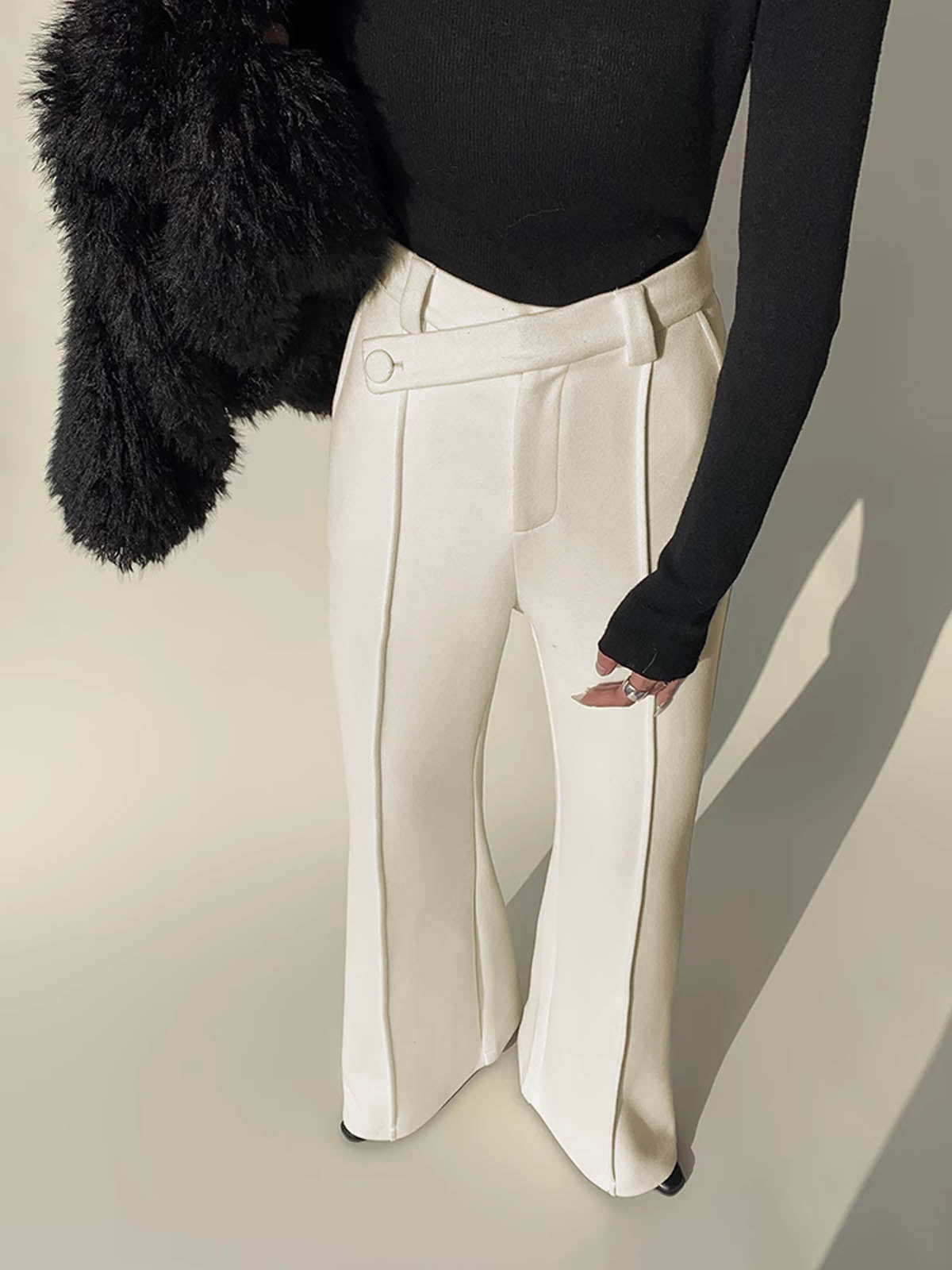 Schlichte High-Waist-Paspelhose