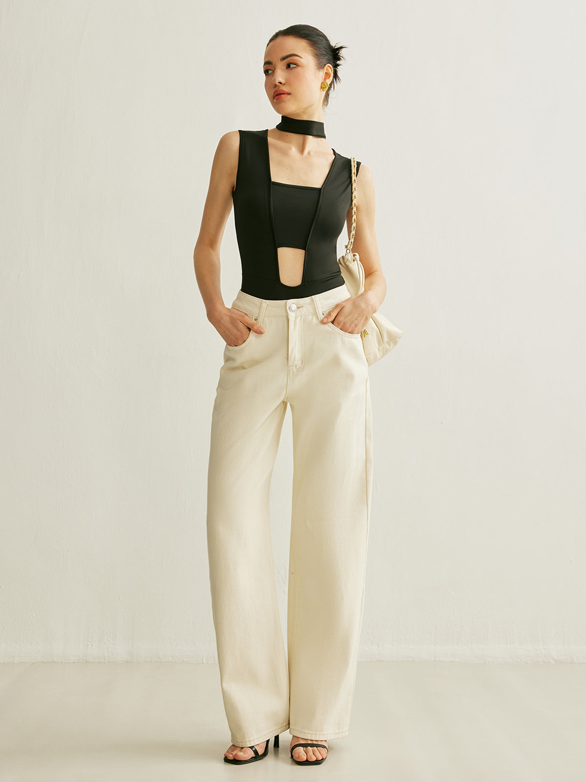 Ärmelloser Athleisure-Bodysuit mit Cut-outs 