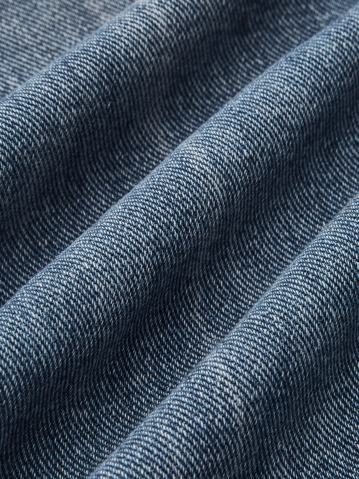 Ausgestellte Jeanshose mit Knopfdetail und hoher Taille 