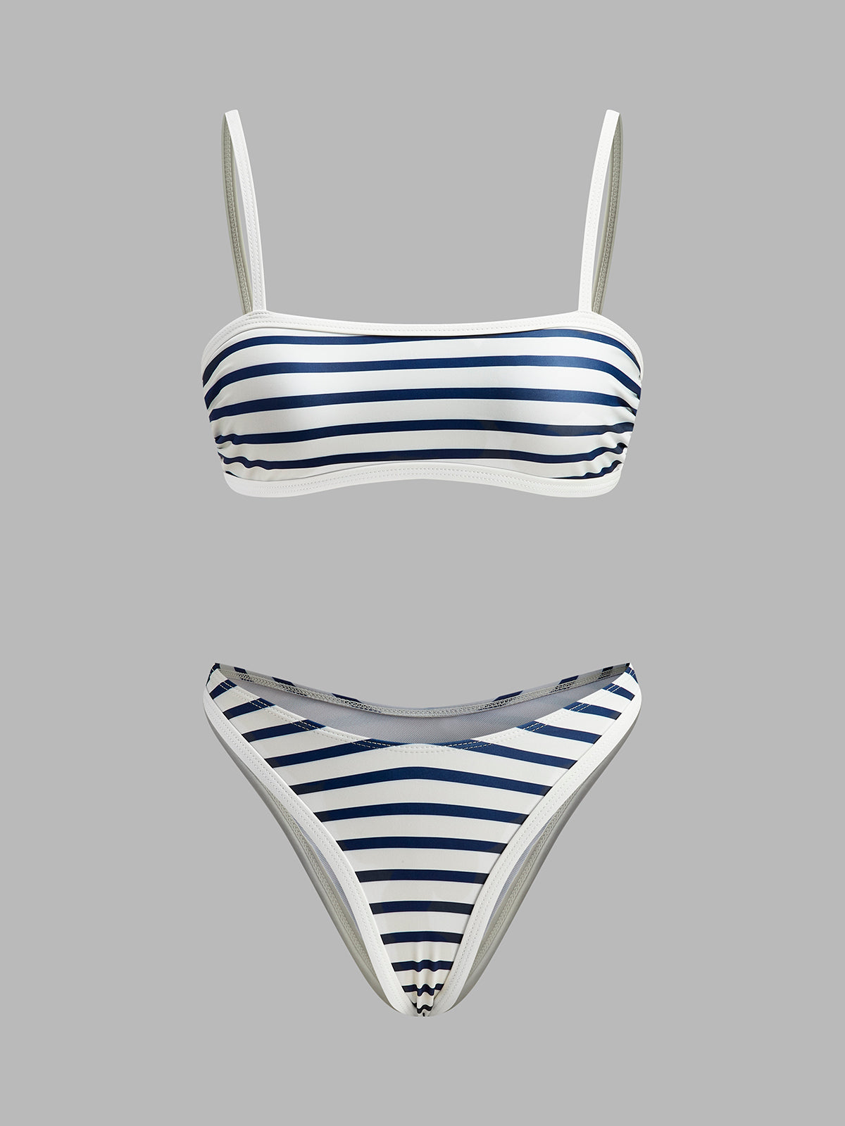 Marinränder med hög urringning i bikini 