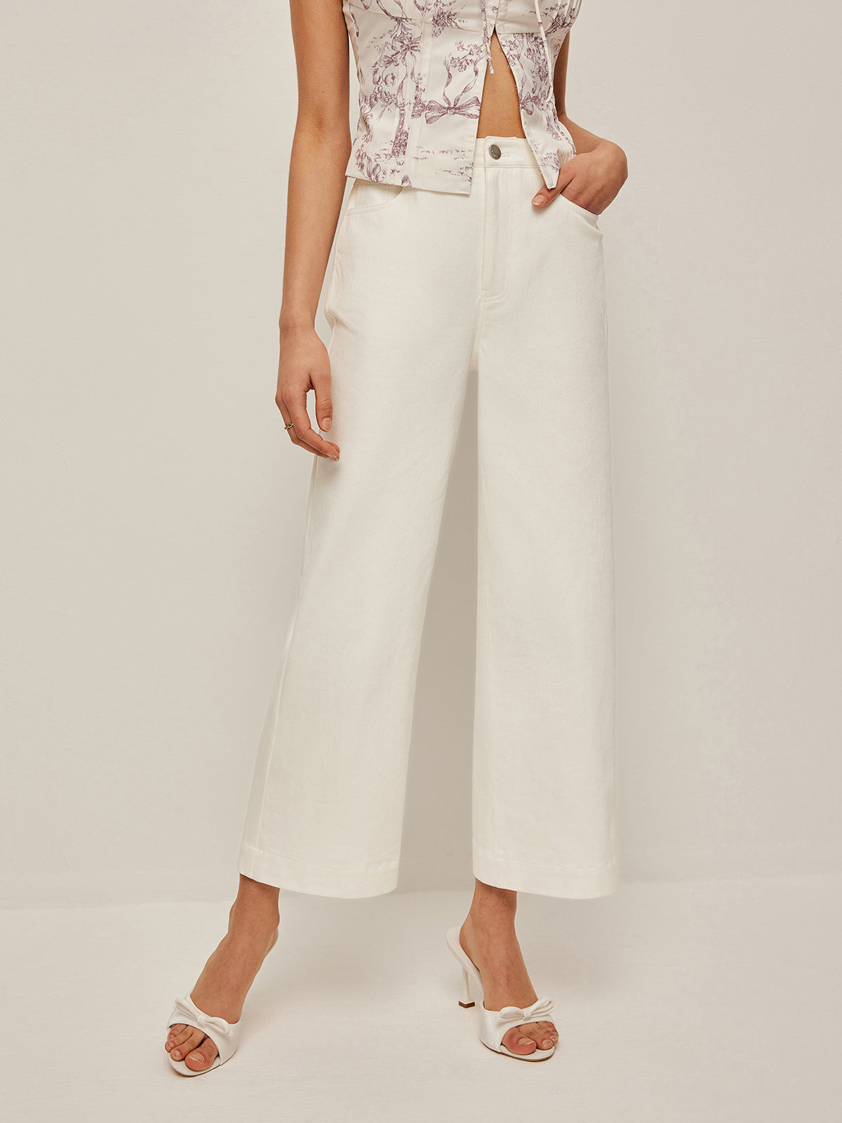 Jeans mit hoher Taille und weitem Bein