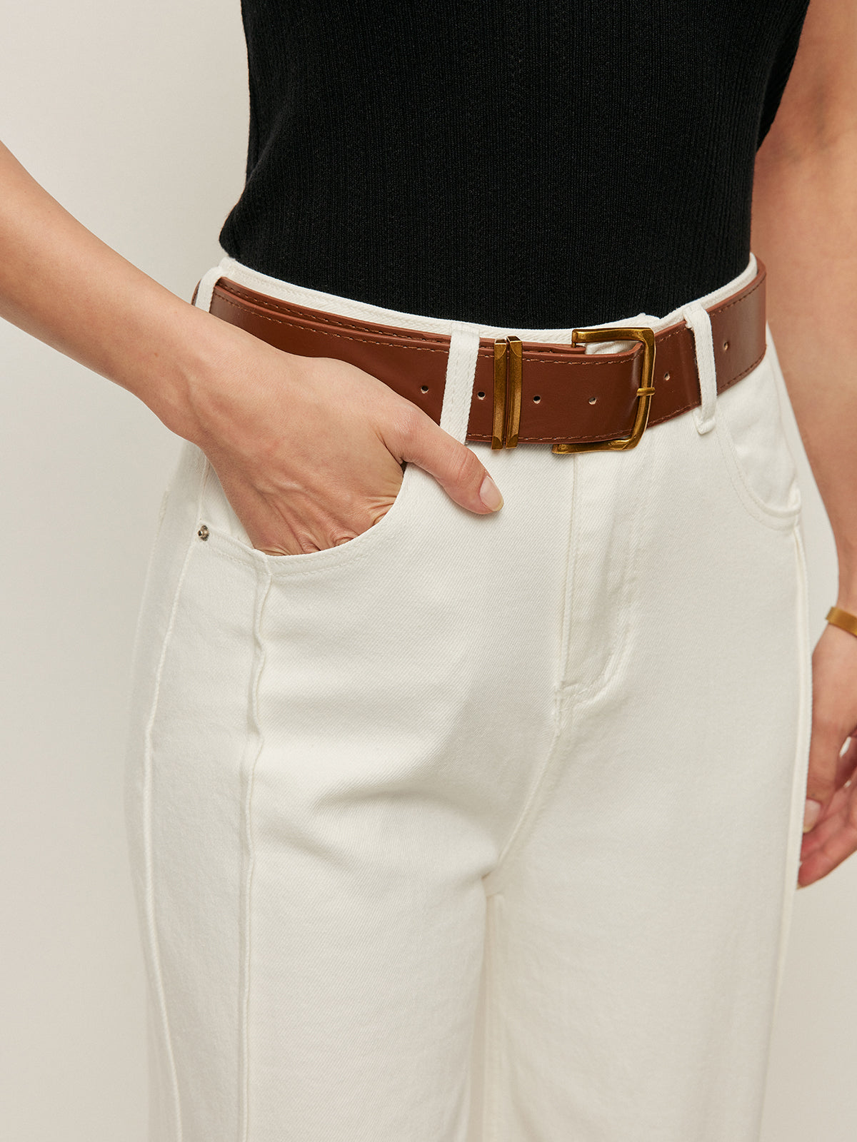 High-Waist-Hose mit Taschen und Gürtel 
