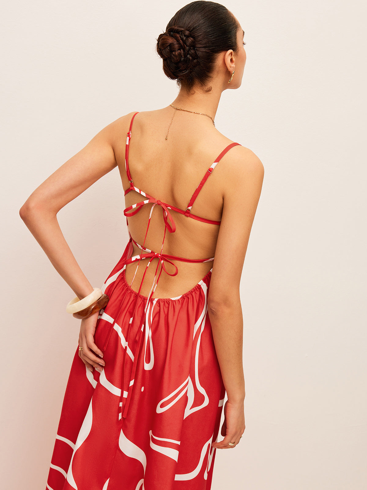 Bedrucktes Kleid mit Bindedetail auf der Rückseite 
