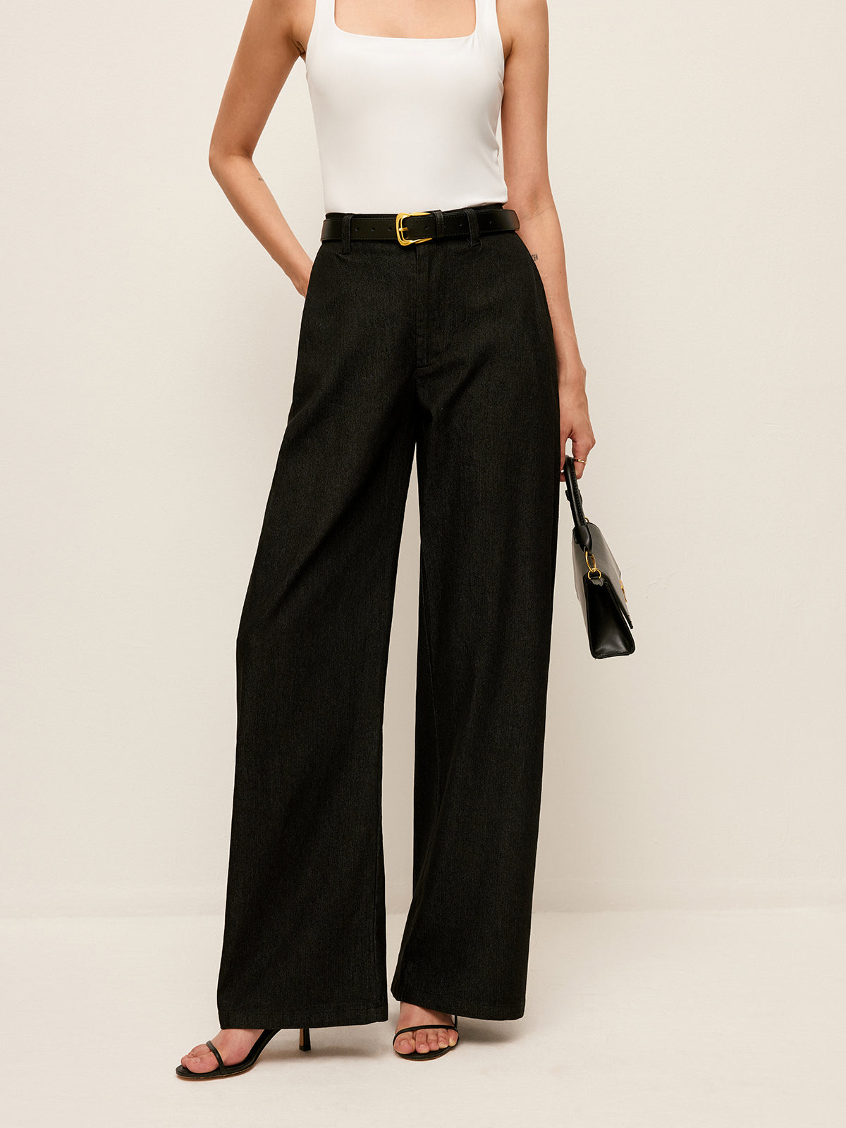 Hose mit mittelhoher Taille und Taschen ohne Gürtel 