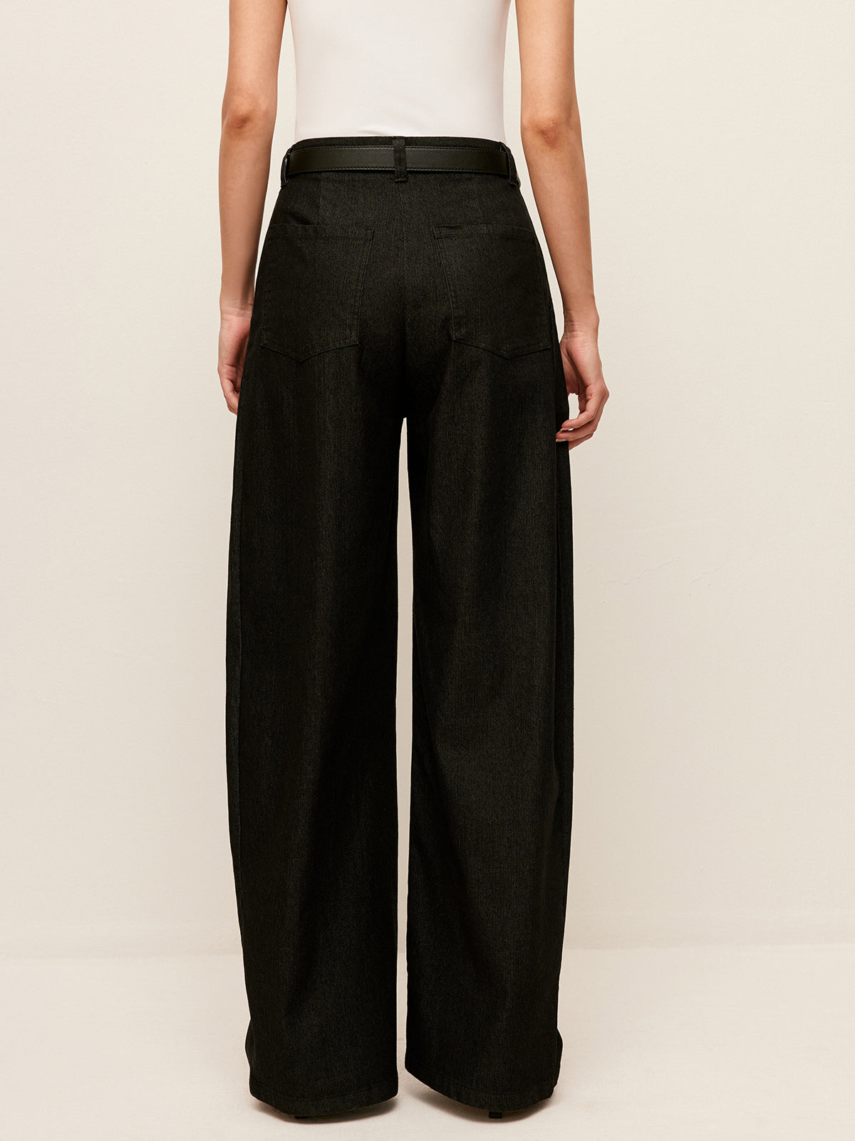 Hose mit mittelhoher Taille und Taschen ohne Gürtel 