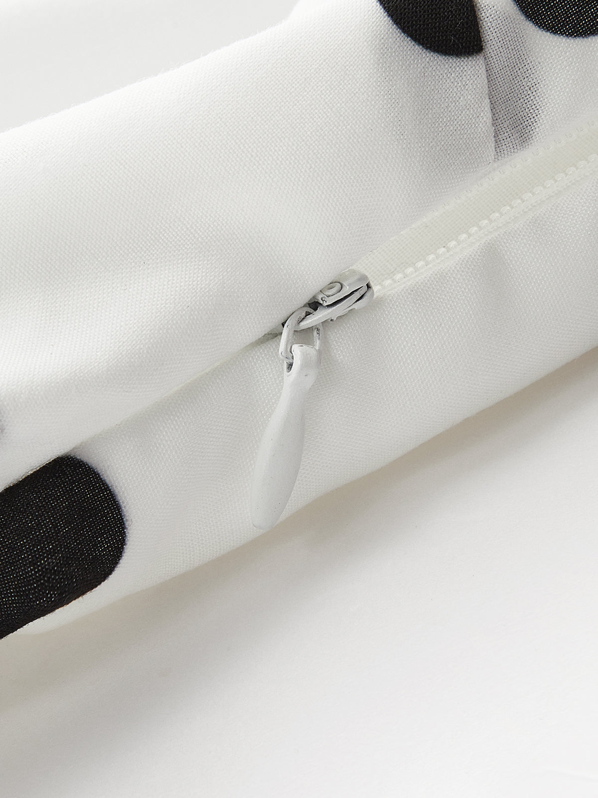 Neckholder-Kleid mit Reißverschluss und gepunkteter Schleife 