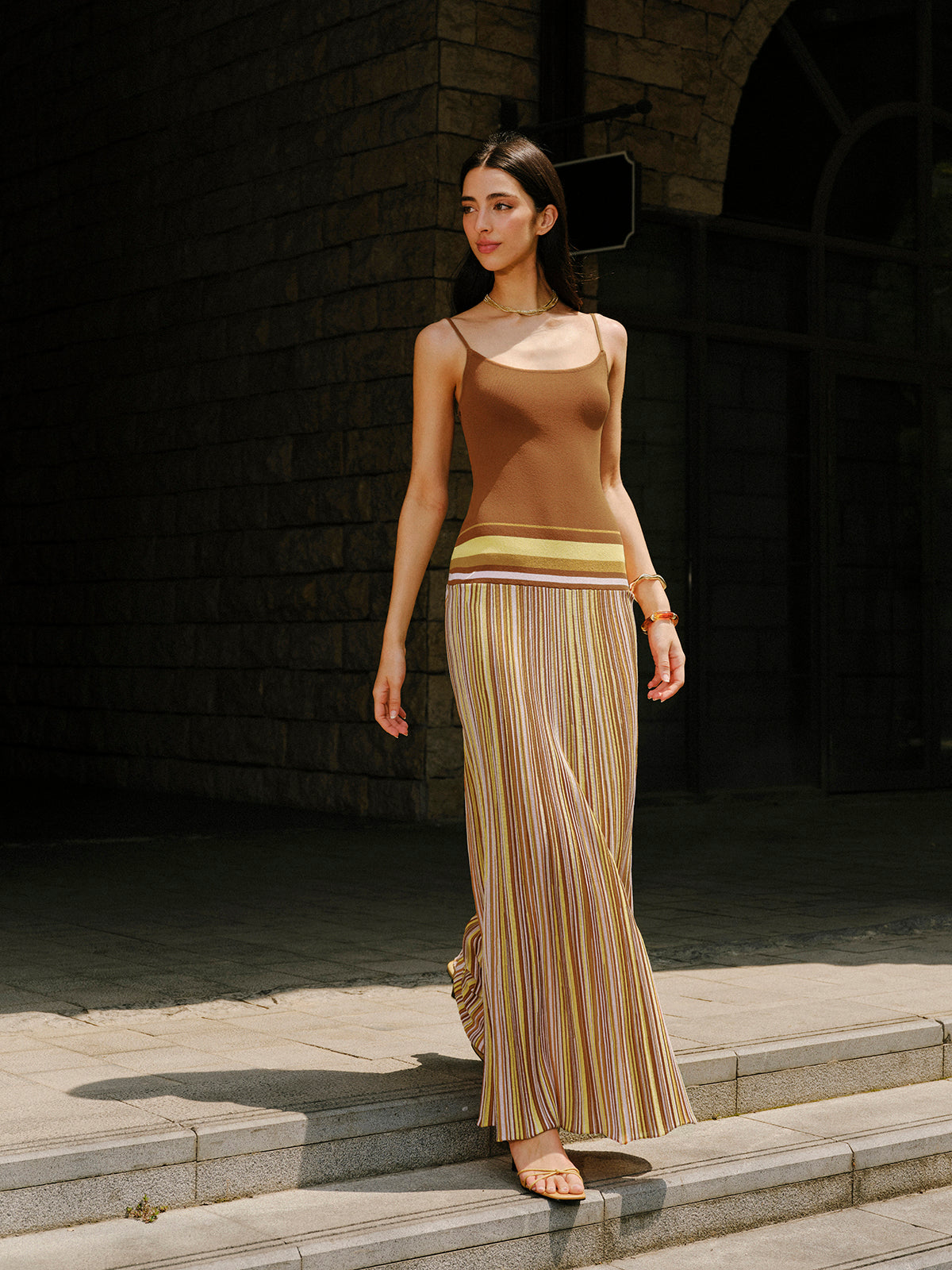 Gestreiftes Camisole-Kleid aus Strick 