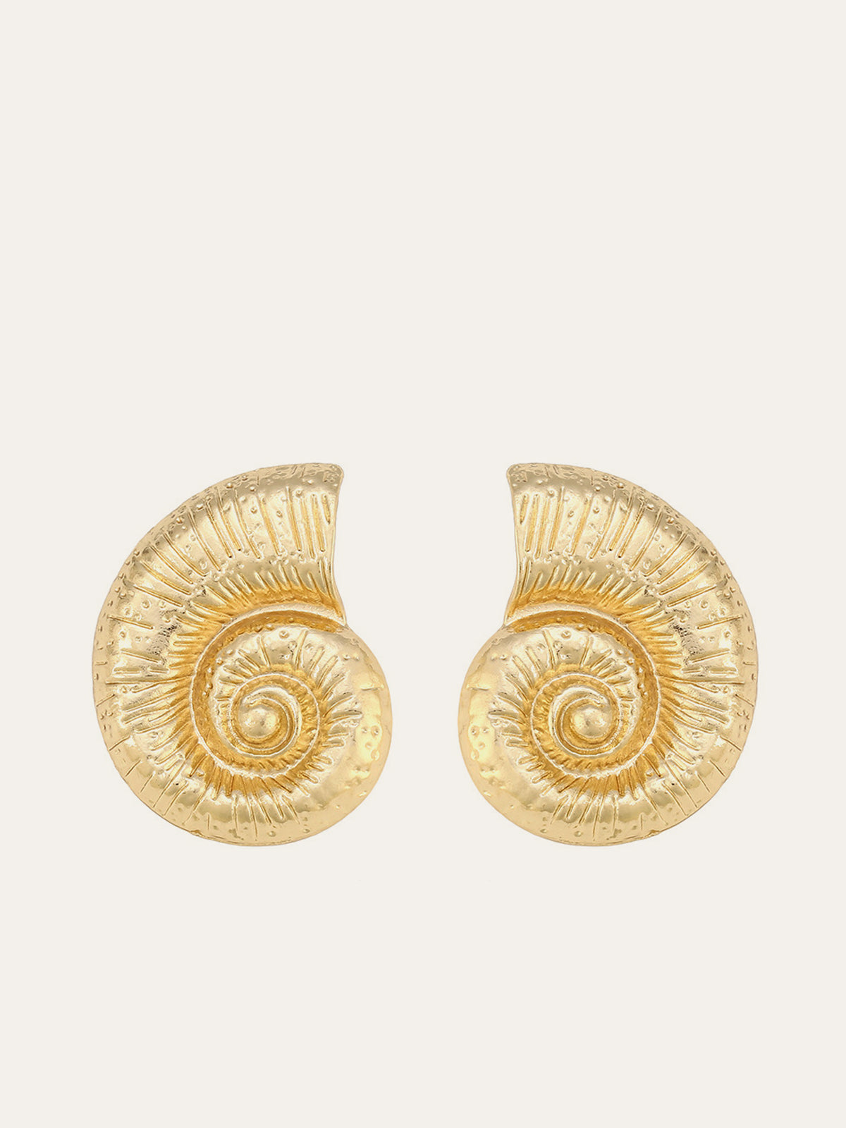Goldene Spiralmuschel-Ohrringe 
