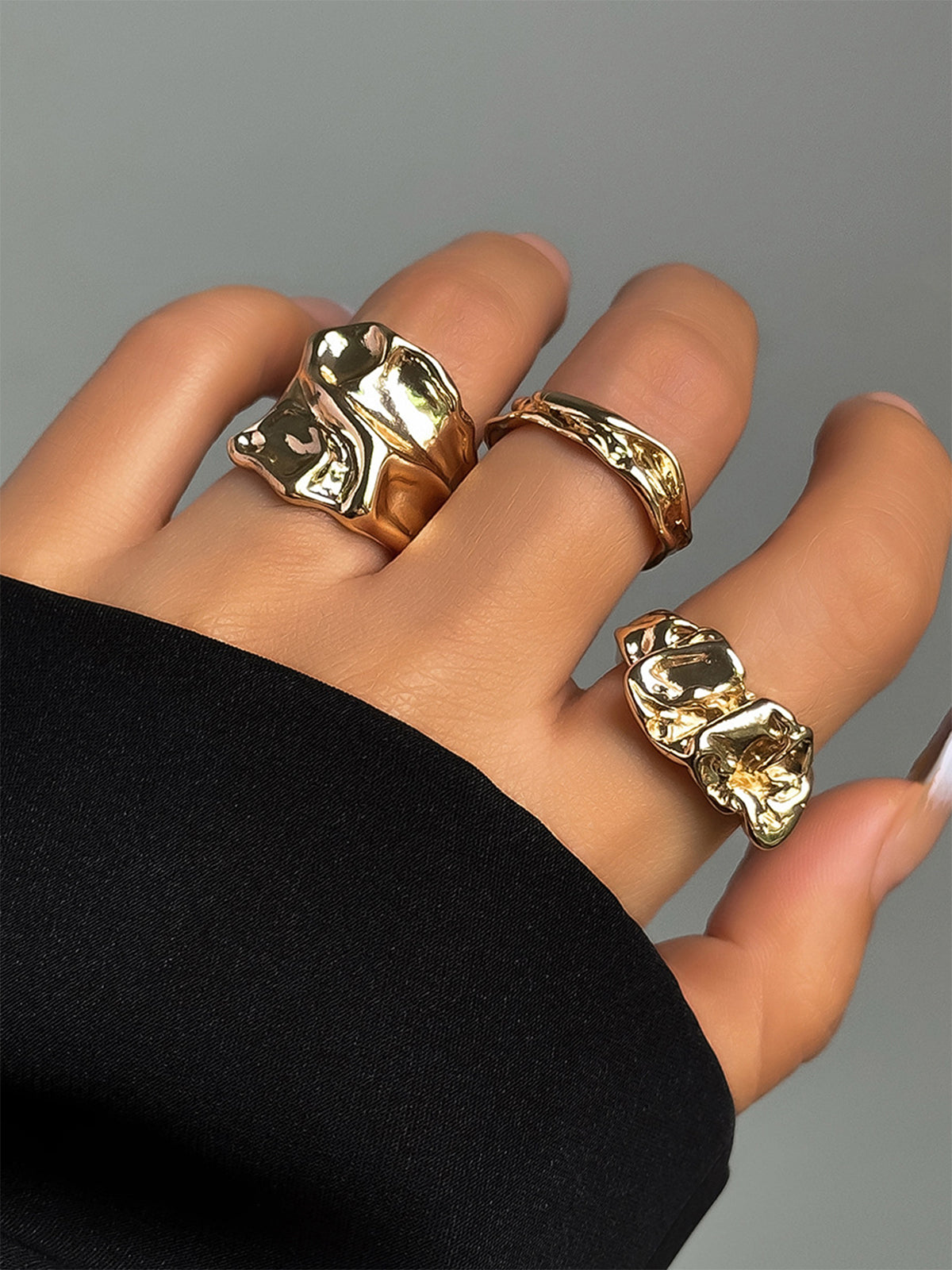 Dreiteiliges Ringset in unregelmäßigen Goldtönen 